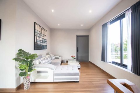 Villa in Chiang Mai, Thailand 4 bedrooms № 155371 - photo 11