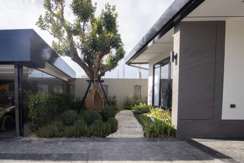 Villa in Chiang Mai, Thailand 4 bedrooms № 155371 - photo 3