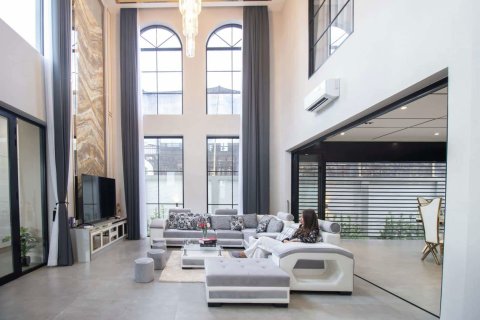 Villa in Chiang Mai, Thailand 4 bedrooms № 155371 - photo 5