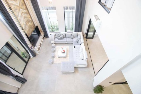 Вилла в Чиангмае, Таиланд с 4 спальнями  № 155371 - фото 6