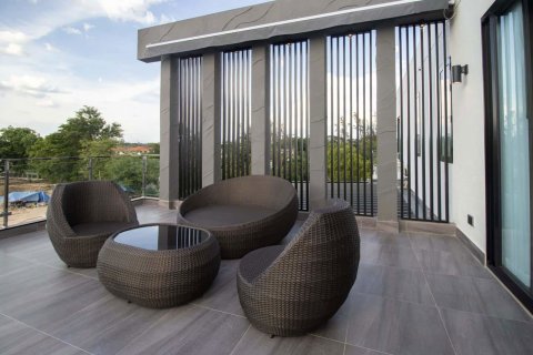 Villa in Chiang Mai, Thailand 4 bedrooms № 155371 - photo 4