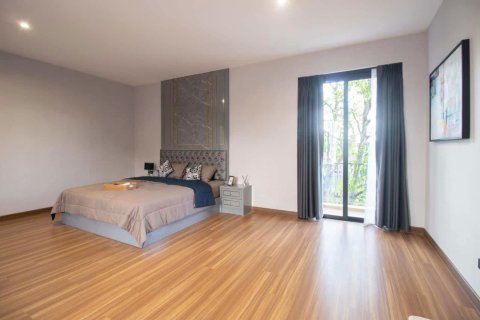 Villa in Chiang Mai, Thailand 4 bedrooms № 155371 - photo 19