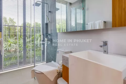 House in Phuket, Thailand 3 bedrooms № 144534 - photo 12