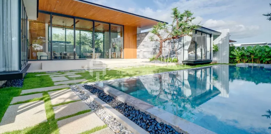 House in Phuket, Thailand 3 bedrooms № 144534