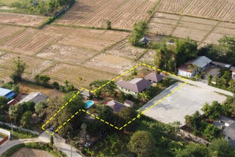 Дом в Чианграе, Таиланд с 5 спальнями  № 117177 - фото 2