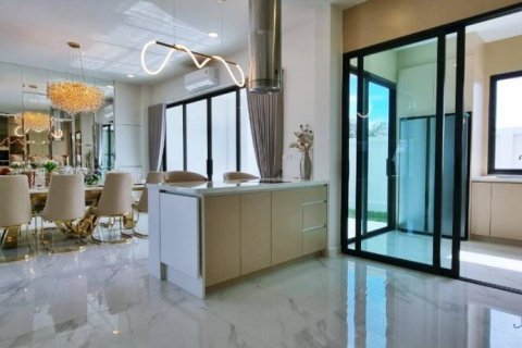 Villa à Pattaya, Thaïlande 5 chambres № 117175 - photo 8