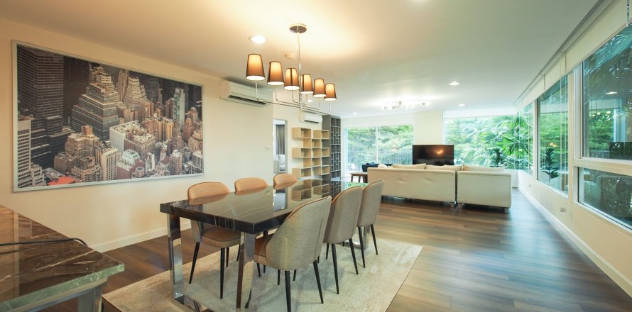 Дуплекс в Кхлонг Сане, Бангкок, Таиланд с 4 спальнями № 155235