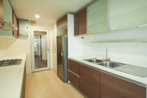 Дуплекс в Кхлонг Сане, Бангкок, Таиланд с 4 спальнями № 155235 - фото 4