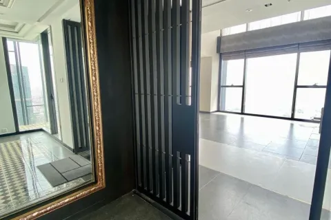 Condo in Sathon, Bangkok, Thailand, 4 bedrooms № 155233 - photo 3