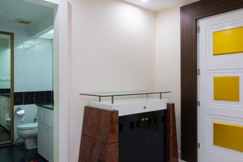 Кондоминиум с 3 спальнями в Клонг Тоэй, Бангкок, Таиланд № 155237 - фото 13