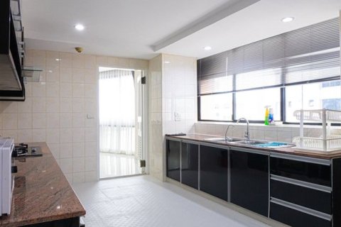 Кондоминиум с 3 спальнями в Клонг Тоэй, Бангкок, Таиланд № 155237 - фото 12