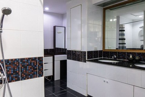 Кондоминиум с 3 спальнями в Клонг Тоэй, Бангкок, Таиланд № 155237 - фото 11