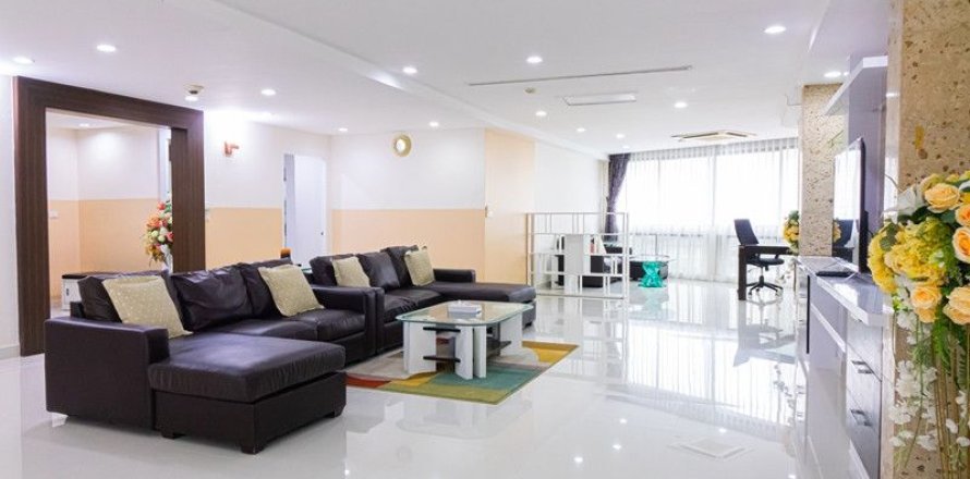 Кондоминиум с 3 спальнями в Клонг Тоэй, Бангкок, Таиланд № 155237