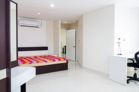 Кондоминиум с 3 спальнями в Клонг Тоэй, Бангкок, Таиланд № 155237 - фото 4