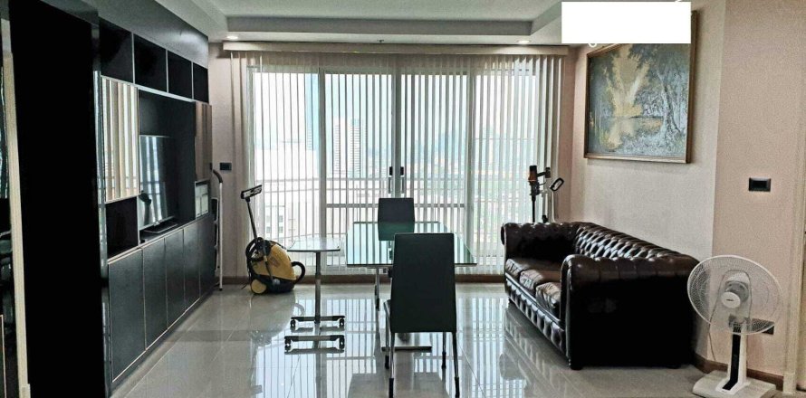 Кондоминиум с 3 спальнями в Хуай Кванге, Бангкок, Таиланд № 155238