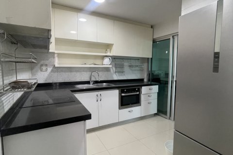 Condo in Huai Khwang, Bangkok, Thailand, 3 bedrooms  № 156394 - photo 6