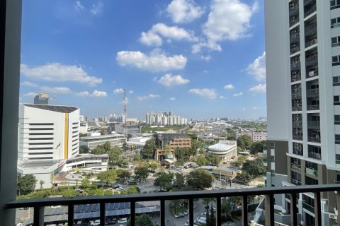 Condo in Huai Khwang, Bangkok, Thailand, 3 bedrooms  № 156394 - photo 24