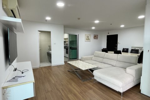 Condo in Huai Khwang, Bangkok, Thailand, 3 bedrooms  № 156394 - photo 3