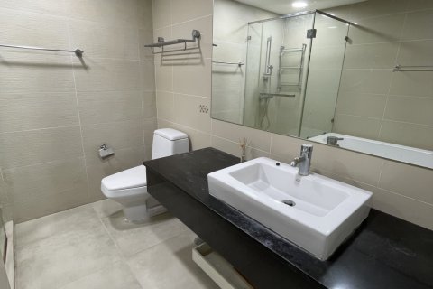 Condo in Huai Khwang, Bangkok, Thailand, 3 bedrooms  № 156394 - photo 13