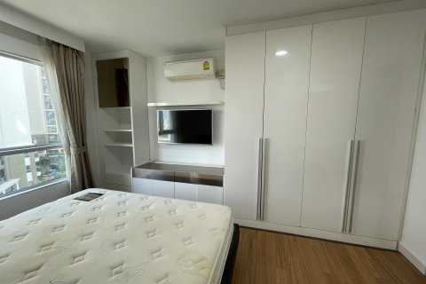 Condo in Huai Khwang, Bangkok, Thailand, 3 bedrooms  № 156394 - photo 9