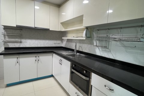 Condo in Huai Khwang, Bangkok, Thailand, 3 bedrooms  № 156394 - photo 7