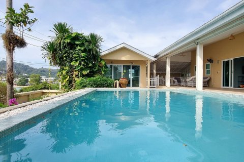 Villa in Phuket, Thailand 4 bedrooms № 156396 - photo 20