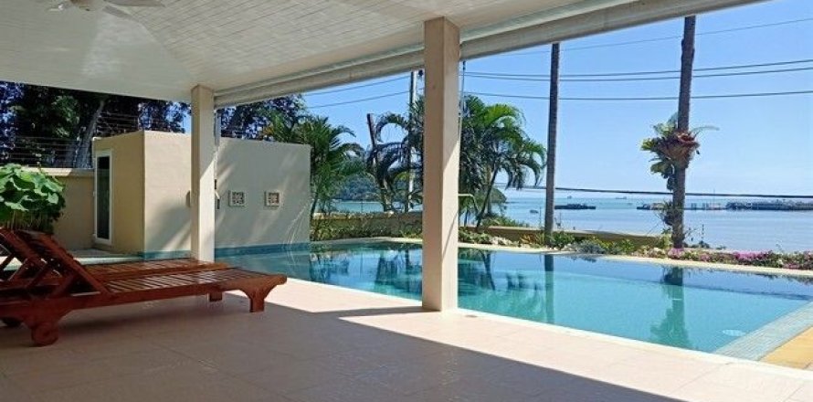 Villa in Phuket, Thailand 4 bedrooms № 156396