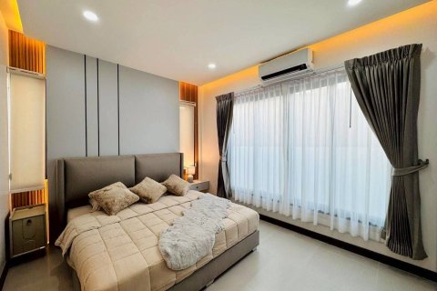 Villa in Pattaya, Thailand 3 bedrooms № 149270 - photo 29