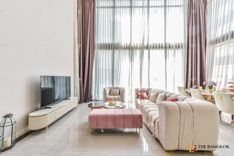 House in Bangkok, Thailand 4 bedrooms № 190315
