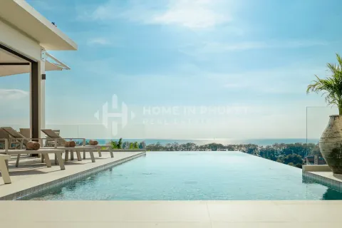 Haus in Phuket, Thailand 4 Schlafzimmer № 233824