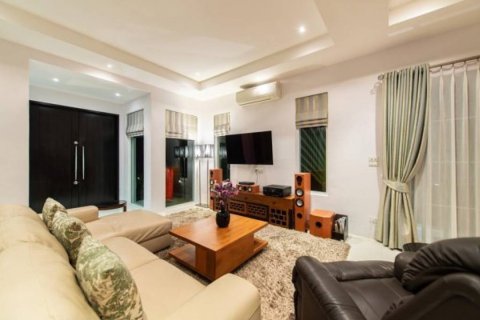 Вилла в Хуа Хине, Таиланд с 3 спальнями  № 119297 - фото 2