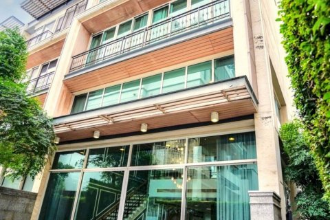 Townhouse in Bangkok, Thailand 3 bedrooms № 119299 - photo 2