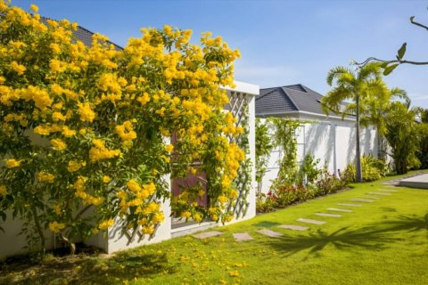 Villa in Hua Hin, Thailand 3 bedrooms № 144521 - photo 5