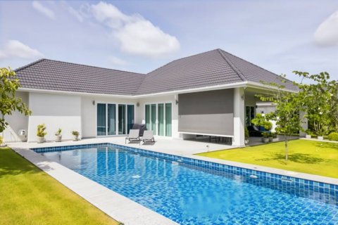 Villa in Hua Hin, Thailand 3 bedrooms № 144521 - photo 2