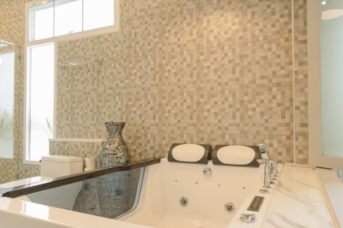 Villa in Hua Hin, Thailand 5 Schlafzimmer № 221785 - Foto 15