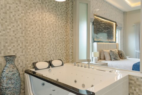 Villa in Hua Hin, Thailand 5 Schlafzimmer № 221785 - Foto 16