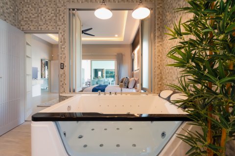Villa in Hua Hin, Thailand 4 Schlafzimmer № 221784 - Foto 28