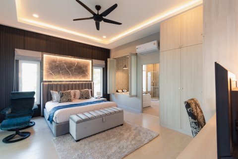 Villa in Hua Hin, Thailand 4 Schlafzimmer № 221784 - Foto 25