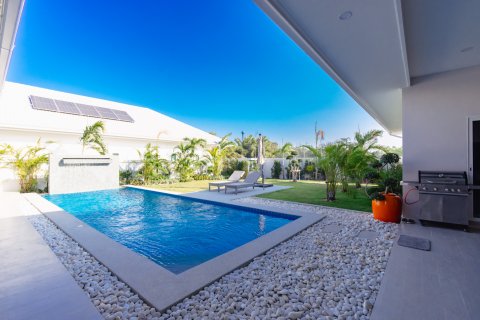 Villa in Hua Hin, Thailand 4 Schlafzimmer № 221784 - Foto 8