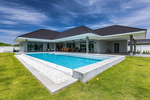 Chalet de 3 dormitorios en Hua Hin, Tailandia № 221779