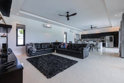 Villa in Hua Hin, Thailand 3 Schlafzimmer № 221779 - Foto 8