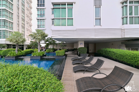 Condo in Bangkok, Thailand, 3 bedrooms  № 184693