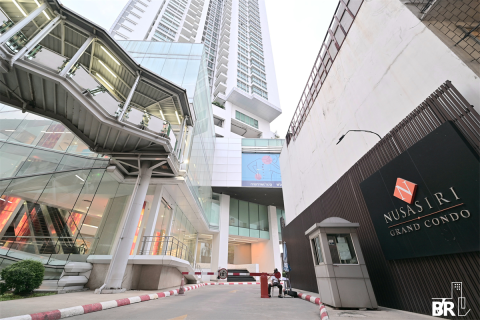 Condo in Bangkok, Thailand, 3 bedrooms № 184693 - photo 2