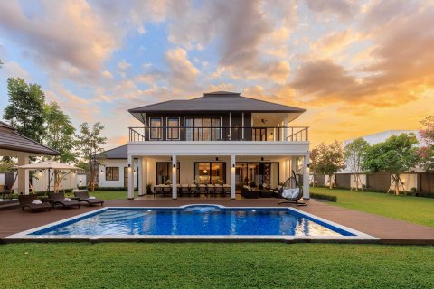 Villa à Chiang Mai, Thaïlande 5 chambres № 175535 - photo 3