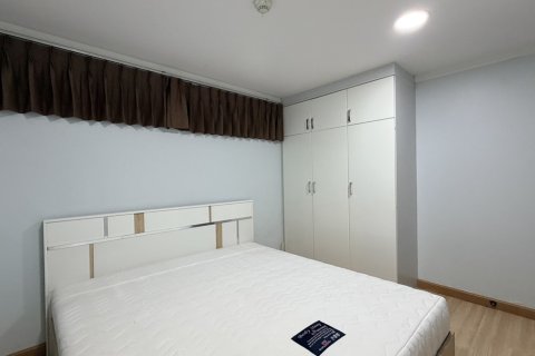 Condo in Watthana, Bangkok, Thailand, 2 bedrooms № 200707 - photo 21