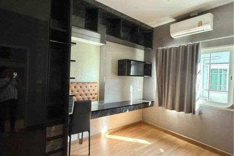 Таунхаус в Чиангмае, Таиланд с 4 спальнями  № 151563 - фото 2