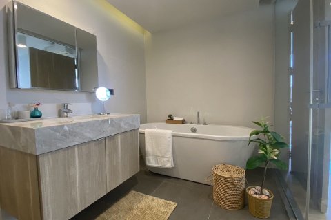 Condo in Hua Hin, Thailand, 3 bedrooms № 139784 - photo 7