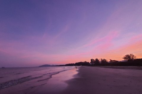 Condo in Hua Hin, Thailand, 3 bedrooms № 139784 - photo 9