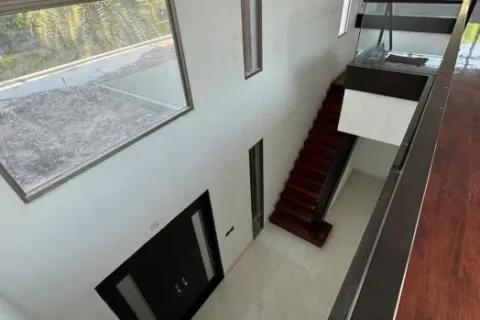 Haus in Samut Prakan, Thailand 5 Schlafzimmer № 218914 - Foto 3