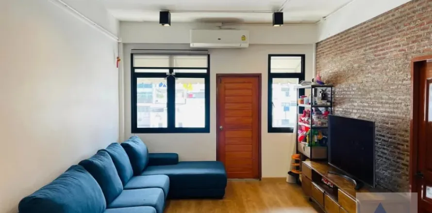 Reihenhaus in Watthana, Bangkok, Thailand 6 Schlafzimmer № 218919